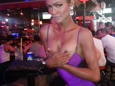 Elsa được quyến rũ ảnh sex nhật không che qua busty giống cọp ở mỹ bên cạnh