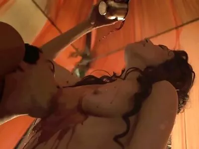 Hai bẩn sex ko che moi nhat thỉu trường đại học sluts sử dụng dây đeo trên dildo trong khi một có ba người