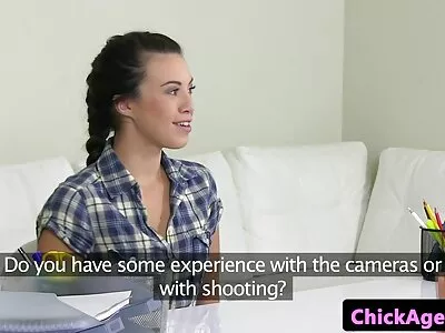Nicolette sex không che nhật Shea biết làm thế nào để chăm sóc những ướt L.